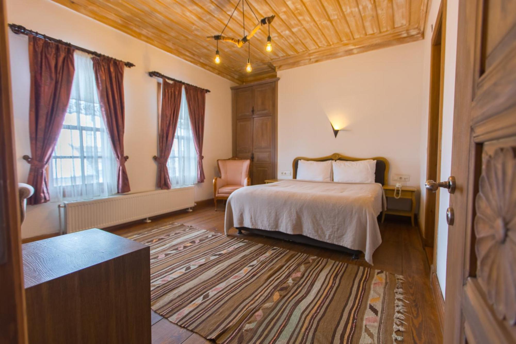 Isparta Historical Mansion Eskiciler Konagi - Cittaslow Egirdir Bagian luar foto
