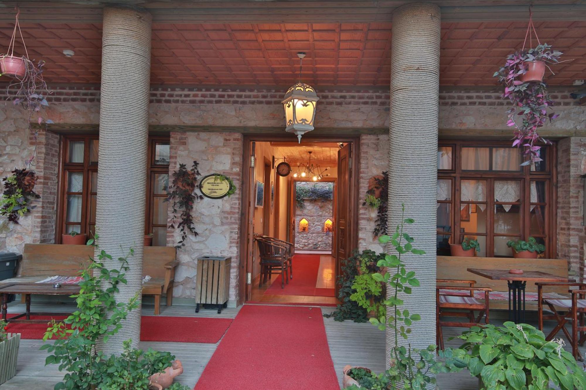 Isparta Historical Mansion Eskiciler Konagi - Cittaslow Egirdir Bagian luar foto